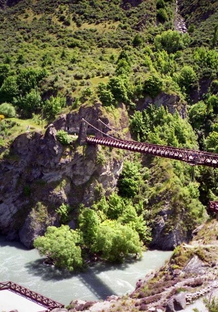 Nueva Zelanda, puente colgante
