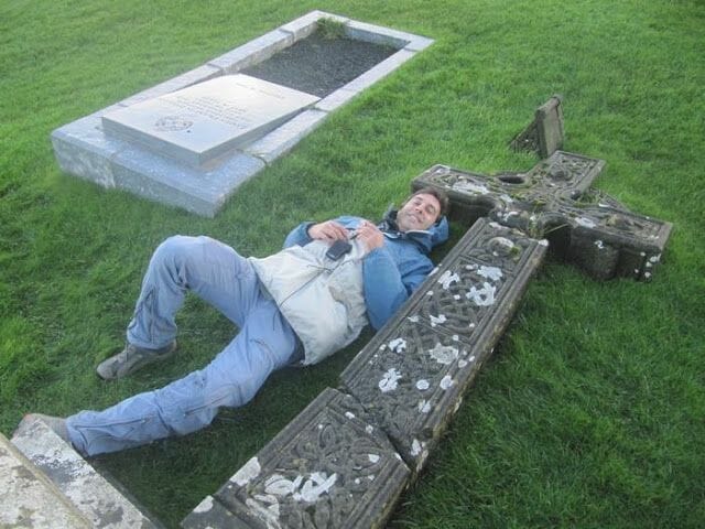 tumbado con cruz celta