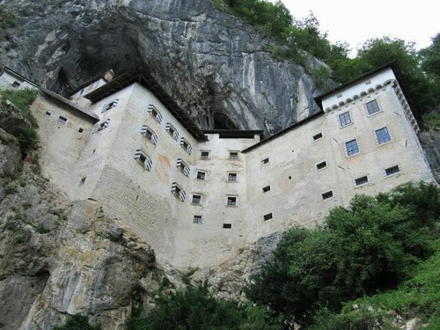 Castillo de Predjama