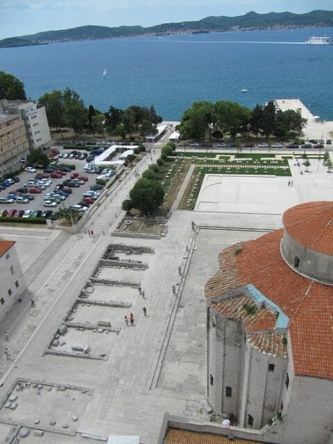 iglesia de San Donato en Zadar, plaza foro romano zadar