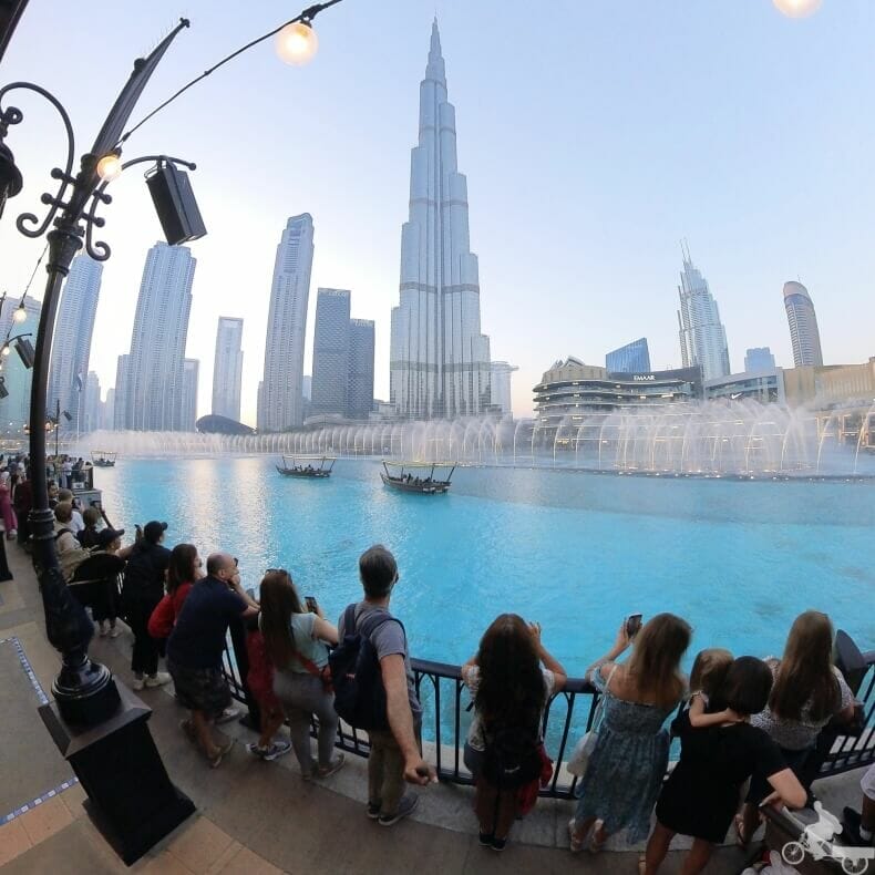 perimetro del lago Burj Khalifa