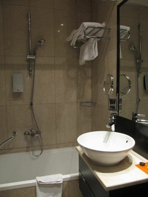 baño Levante Laudon apartments Viena