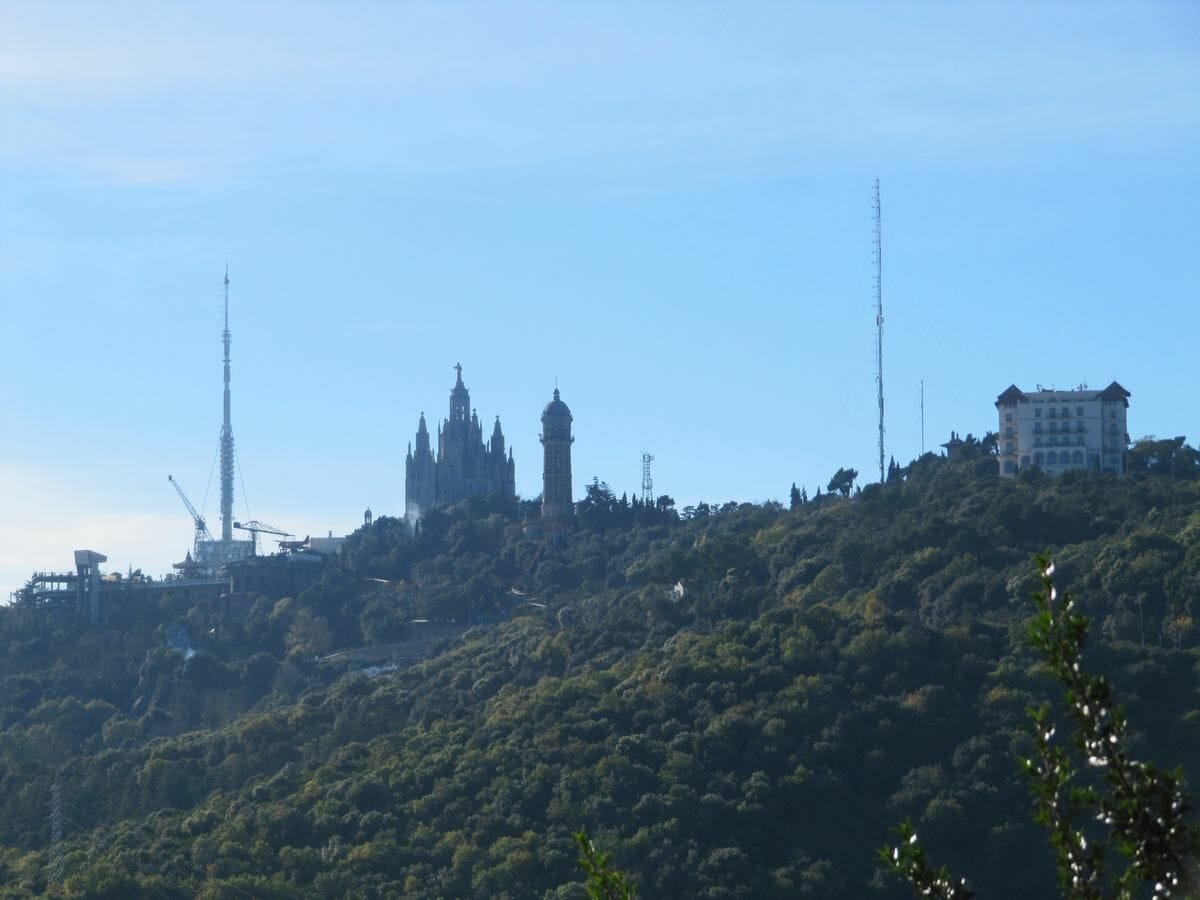 Tibidabo y torre de Collserola