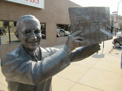 Harry S. Truman statue, estatuas de Rapid city, estatua de Harry S. Truman