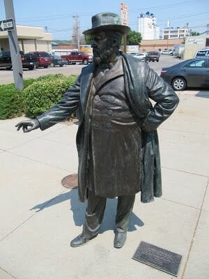 James A. Garfield statue, estatuas de Rapid city, estatua de James A. Garfield