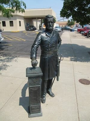 Ulysses S. Grant statue, estatuas de Rapid city, estatua de Ulysses S. Grant