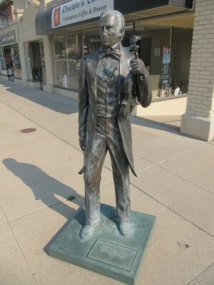 John Tyler statue, estatua de John Tyler, estatuas de rapid city