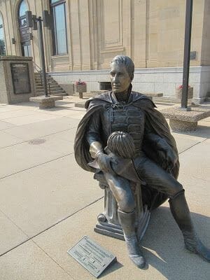 William Henry Harrison statue, estatua de William Henry Harrison