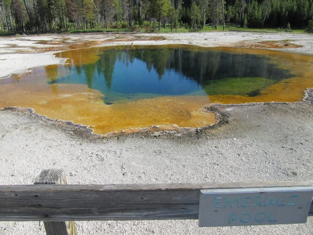 Emerald pool - qué ver en Yellowstone en un día