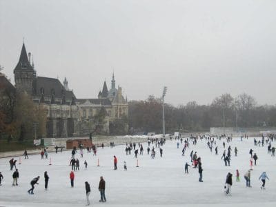 patinar sobre hielo en Budapest