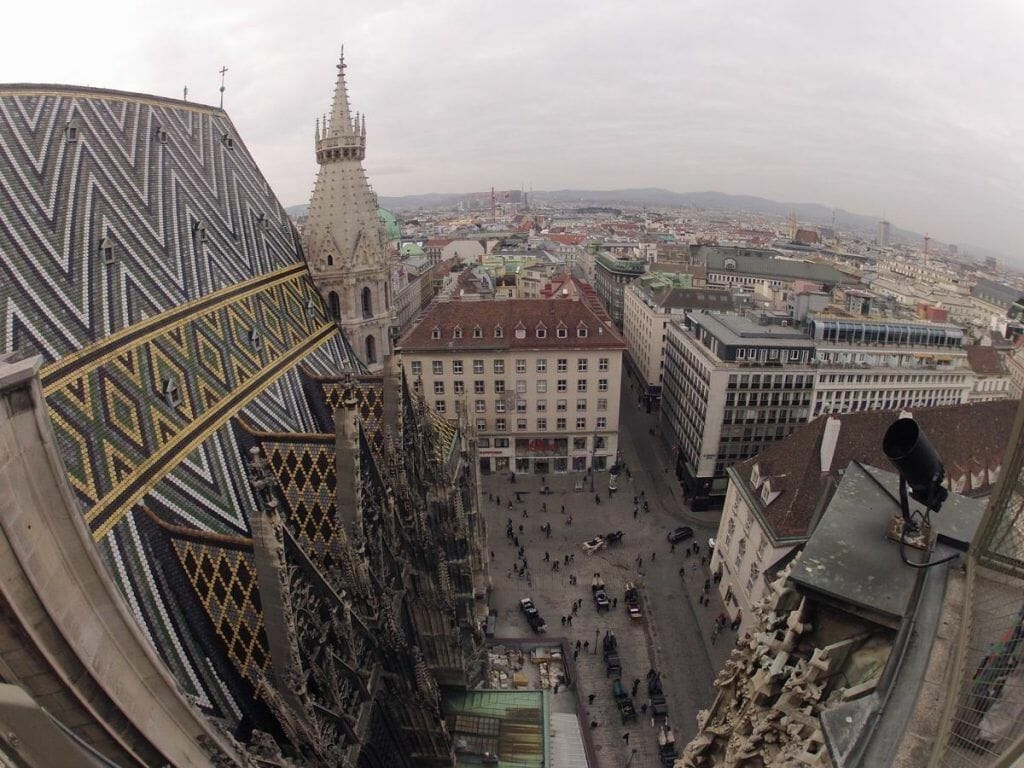 vista desde lo alto de la catedral de Viena
