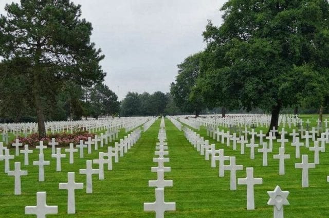 cementerio de Coleville-sur-mer, cementerio cruces blancas, cementerio americano de las cruces, cementerio americano en Normandia