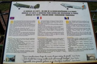 Dakota C47, bateria Merville, museos de Normandia, lugares del desembarco de Normandia, aviones segunda guerra mundial