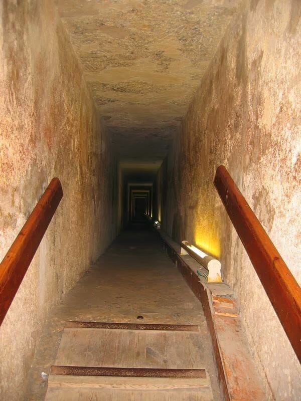 visitar el interior de las pirámides de Egipto