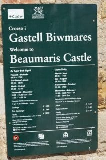 castillo de Beaumaris cartel entrada