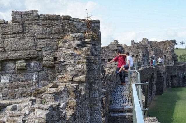 pasarela murallas castillo de Beaumaris