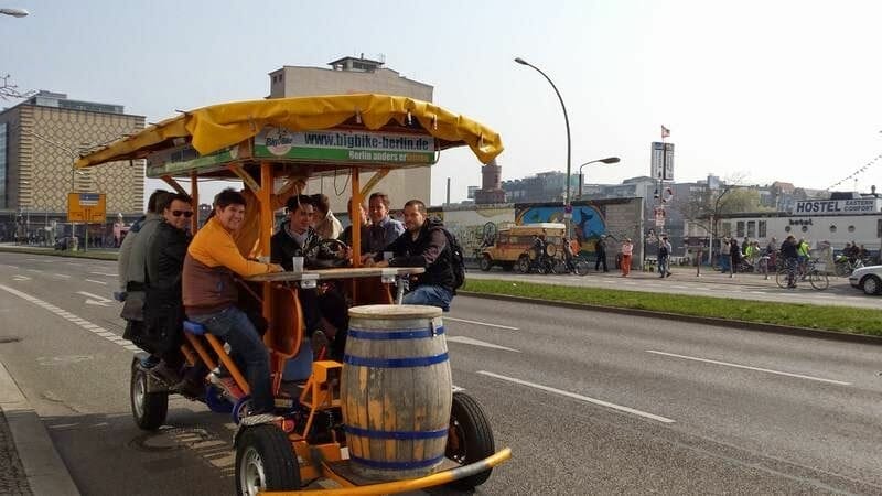 Bus Turístico, carro con birra