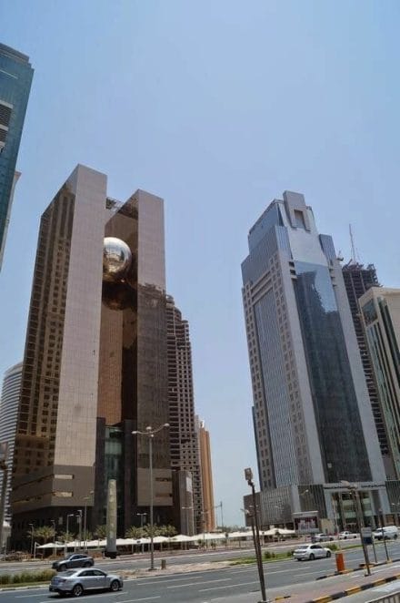 rascacielos de Doha - stopover en Doha escala