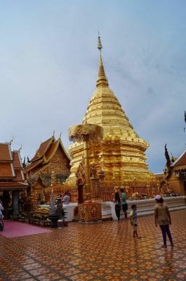 Estupa dorada de Wat Doi Suthep 