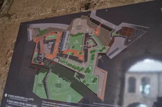 plano fortaleza Priamar de Savona