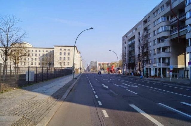 calle Wilhelmstrasse - Berlín en 4 días