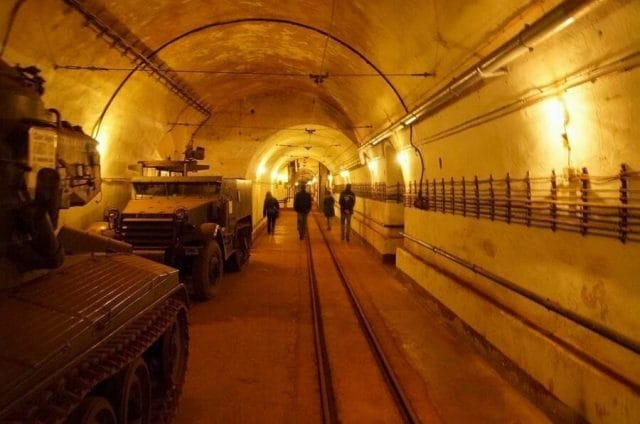  defensas de guerra, tuneles bunkers
