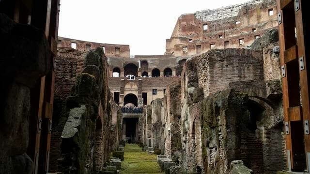 coliseo romano, ruinas de Roma
