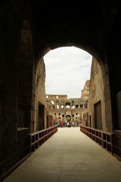 coliseo romano entrada arena belvedere