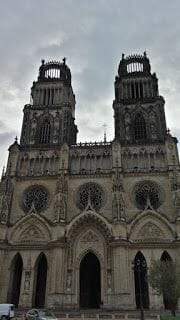 catedral de orleans dentro de ruta castillos Loira