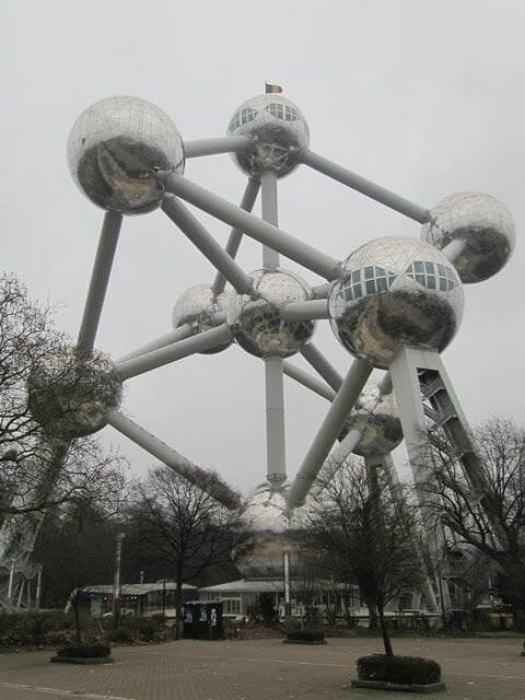 Atomo bruselas