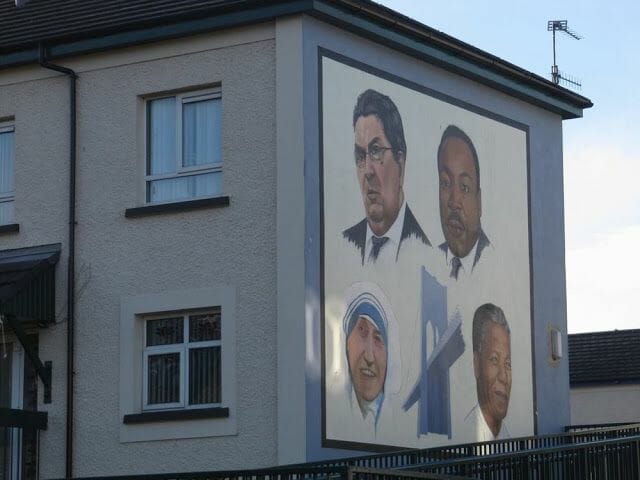 murales de Derry teresa calcuta, mandela