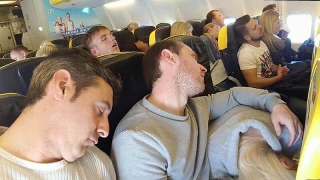 dormir en el avión