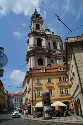 torre de la iglesia de San Nicolás de Praga