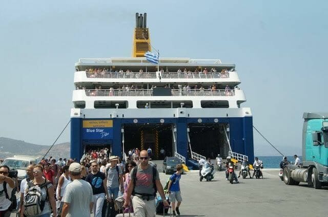 ferry puerto de Naxos