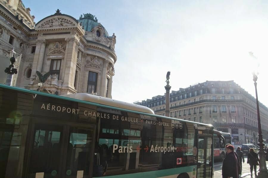 Cómo ir del aeropuerto Charles de Gaulle a París en el Roissy bus