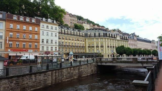 edificios típicos de Karlovy Vary