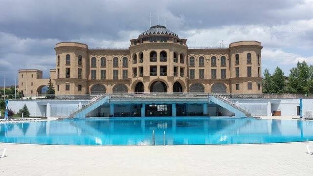  piscina Latar Hotel Complex - mejores hoteles en Erevan
