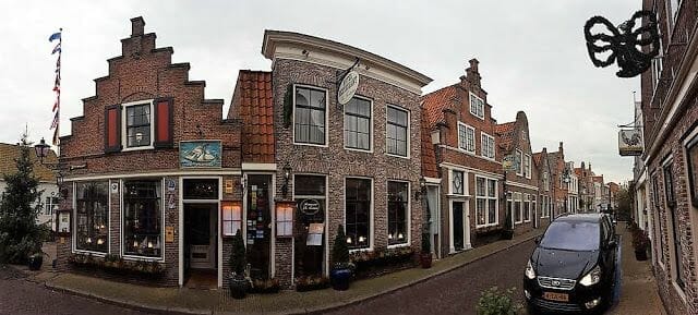 pueblo de edam en el tour dedescansando del tour de Zaanse Schans Edam Volendam y Marken