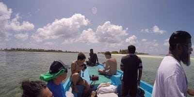 islas desiertas de Maldivas en barco