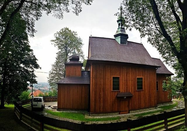iglesia de madera del pueblo de Wieliczka