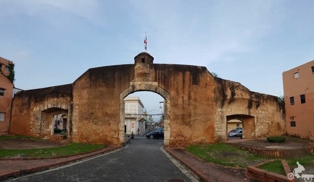 puerta de la misericordia Qué ver en Santo Domingo