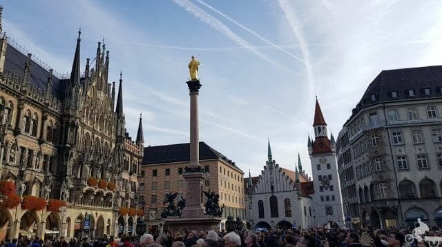 Marienplatz y columna santa maria