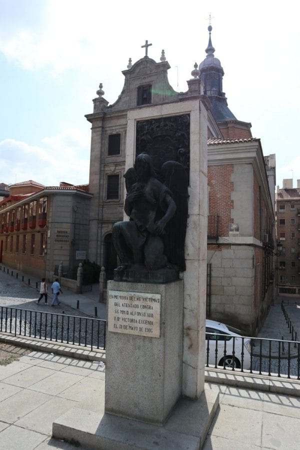 monumento atentado alfonso xiii