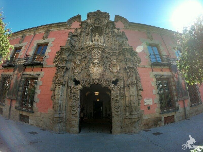 fachada barroca museo historia madrid