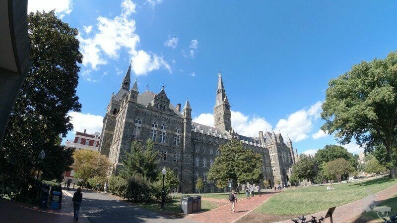 fachada de la Universidad de Georgetown 