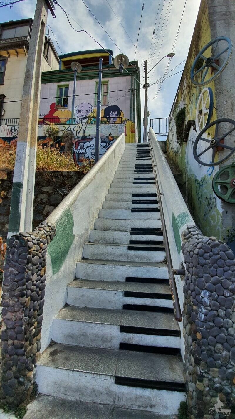 escaleras piano de Valparaíso