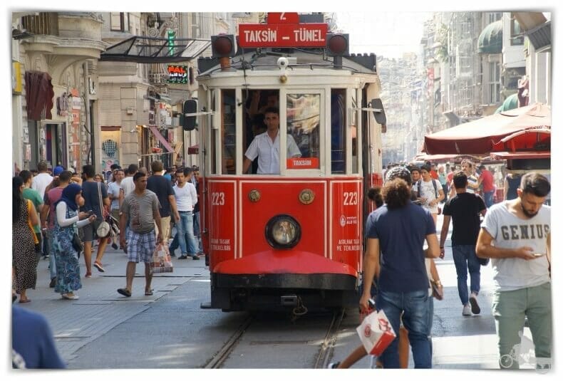tranvía rojo de Estambul