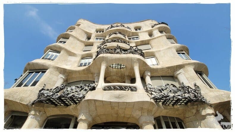 fachada de la Pedrera de Gaudí