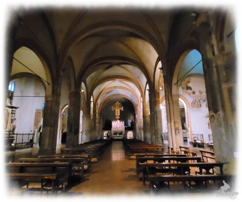interior basilica de Sant Eustorgio