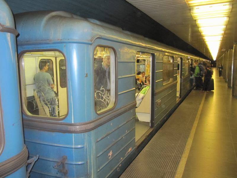 linea azul metro budapest